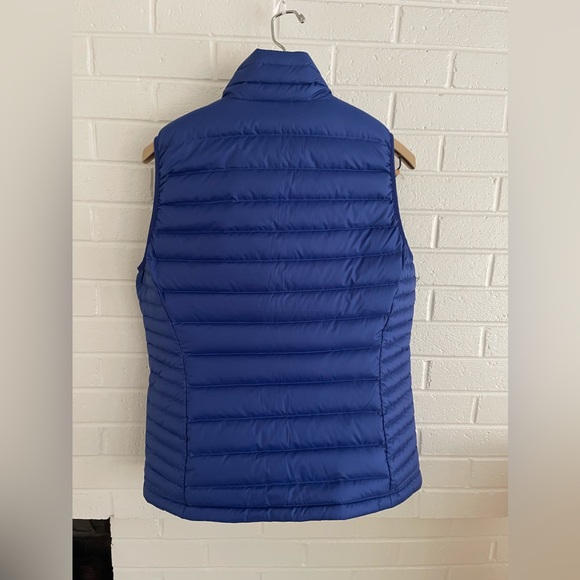 Patagonia women’s down vest. Size L. EUC; like new! Lightweight warmth. - Picture 2 of 10